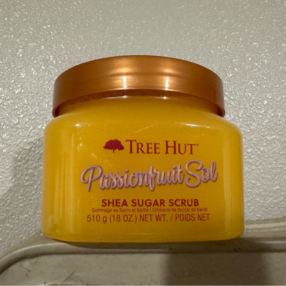 Tree Hut Scrub Passionfruit Sol